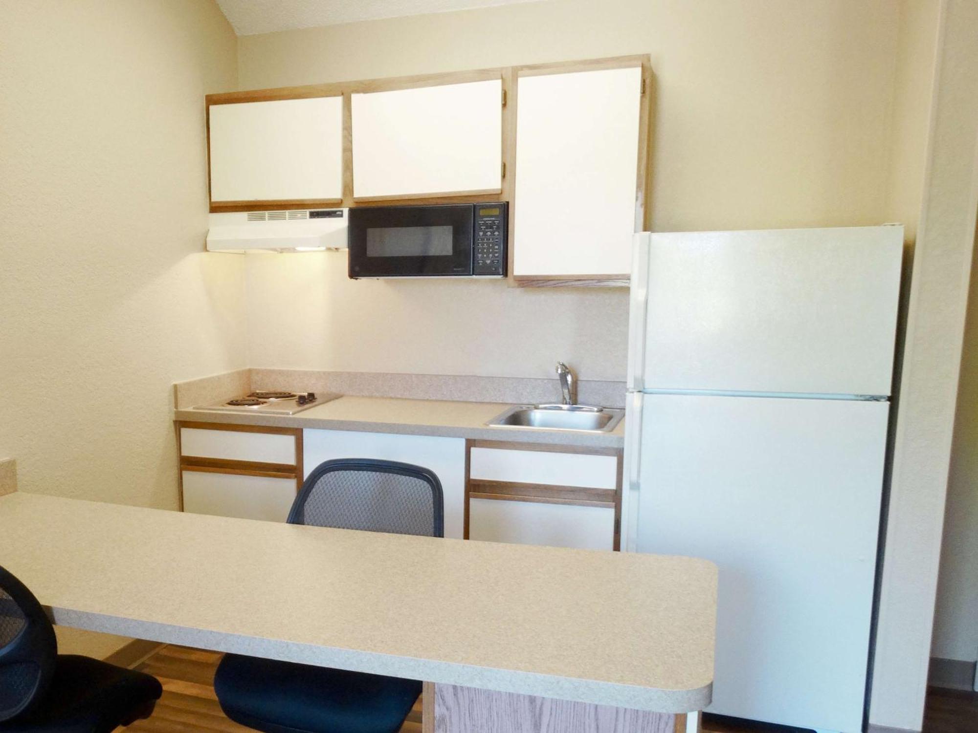 Extended Stay America Select Suites - Providence - Airport Warwick Exterior foto