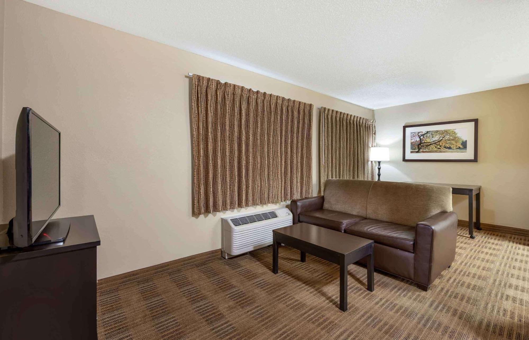 Extended Stay America Select Suites - Providence - Airport Warwick Exterior foto