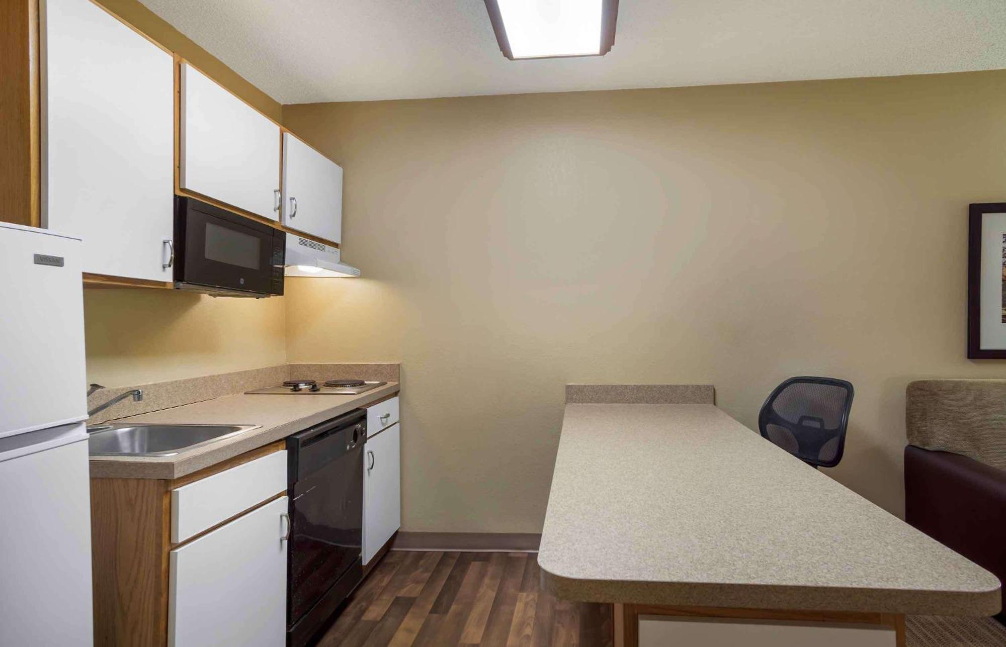 Extended Stay America Select Suites - Providence - Airport Warwick Exterior foto